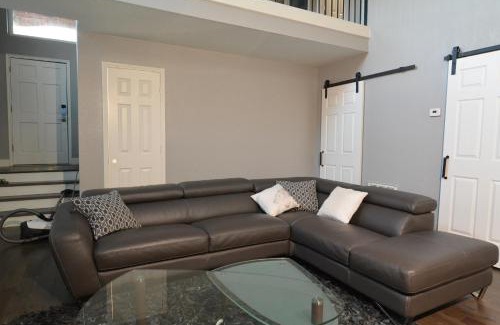 Lewisville Casa | Cozy open Home away from home