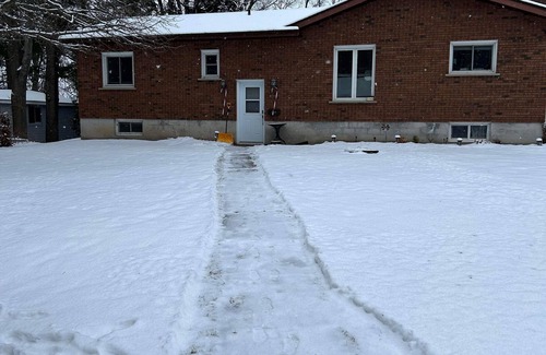 Laurentian Valley Casa | Cozy Ottawa River Retreat: Festive Decor, Fireplace, & Scenic Views Await