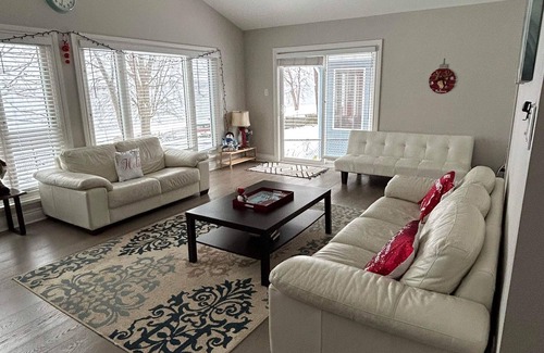 Laurentian Valley Casa | Cozy Ottawa River Retreat: Festive Decor, Fireplace, & Scenic Views Await