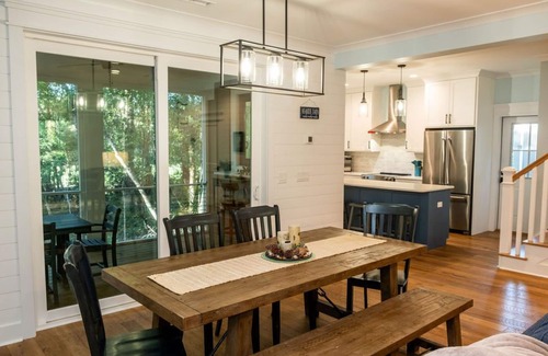 Bald Head Island Casa | Cozy outdoor living - 10-minute walk to harbor village and ferry terminal.