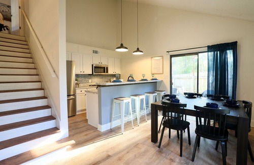 Oxford Cabaña | Cozy Oxford Cottage - Close to mTrade Park and OM Golf Course!