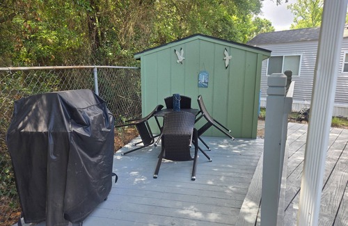North Myrtle Beach Alquiler De RV | Cozy Park Model home in charming RV Park located in North Myrtle Beach