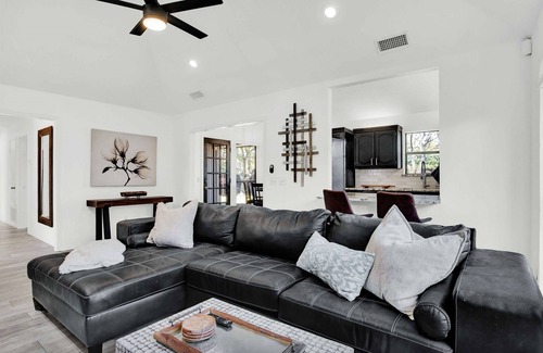 Frisco Casa | Cozy Parkside Home/ Rail Yard/ Toyota Centre