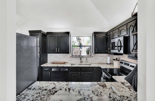 Frisco Casa | Cozy Parkside Home/ Rail Yard/ Toyota Centre