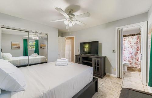 Sandalwood Casa | Cozy Patio Retreat by SkyRun Jacksonville