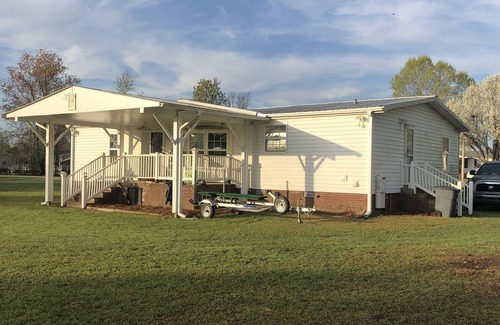Summerton Casa | Cozy & Peaceful 3 bed 2 bath On the Water