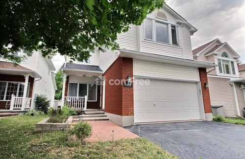 Ottawa Division Casa | Cozy & Peaceful 5 Bedroom House in Orleans, Ottawa