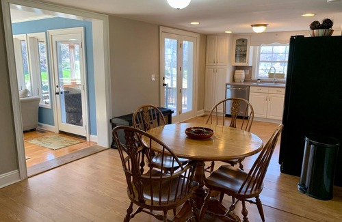Denver Casa | Cozy Peaceful Lake house on Lake Norman w/boat parking Great back porch Sunsets!