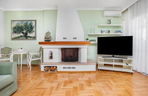 Kalamaria Apartamento | Cozy Penthouse