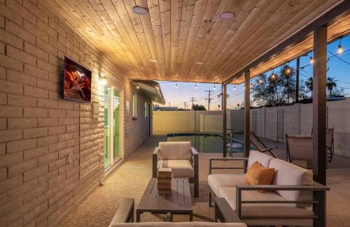 North Mountain Casa | Cozy-Perfect location-Private Pool-Heat Optional-SunsetFun-GCU