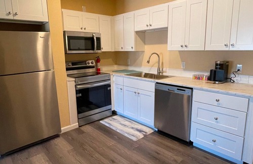 Columbia City Casa | Cozy, pet friendly, 2 bedroom suite in S. Seattle