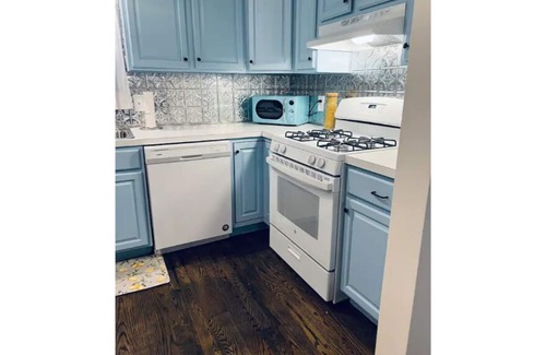 Jim Thorpe Cabaña | Cozy, pet-friendly 3-bedroom plus office sleeps up to 10!