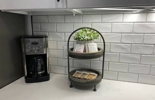 Prince George Casa | Cozy Pet Friendly Farmhouse Style Near Hospital
