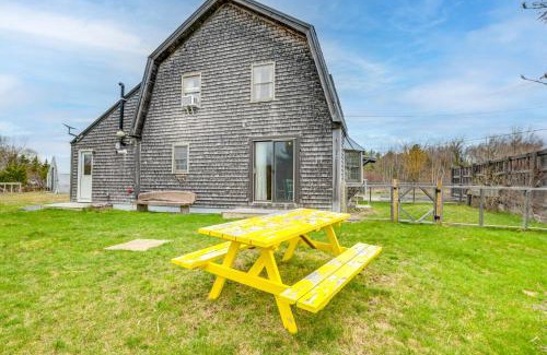Penobscot Casa | Cozy Pet-Friendly Cottage Near Fort Knox and Acadia