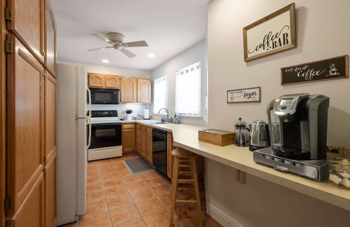 South Side Flats Casa | Cozy, Pet-Friendly Home in Pittsburgh South Side