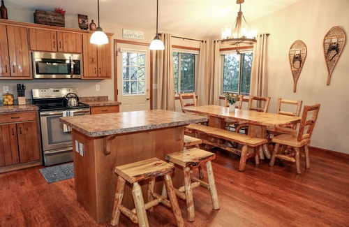 Tower Casa | Cozy pet-friendly home near hiking trails and Lake Vermilion