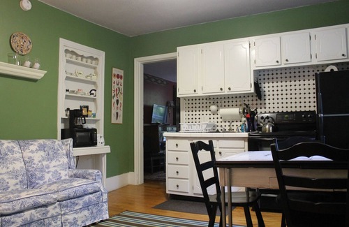 West Brattleboro Apartamento | Acogedor apartamento de un dormitorio que admite mascotas en Brattleboro, Vermont