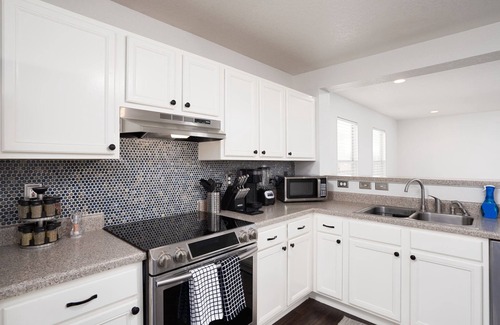 North San Antonio - SAT Casa | Cozy Pet-Friendly Retreat l Family Friendly Haven
