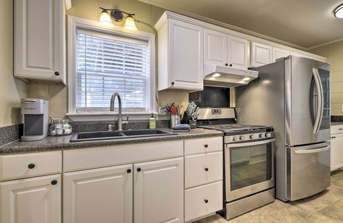Pittsboro Casa | Cozy Pittsboro Escape - Hike, Dine, Explore!
