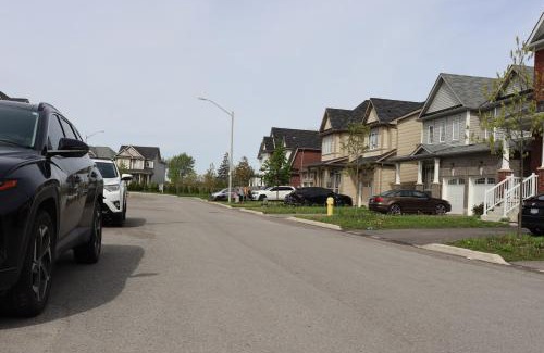 Thorold Apartamento | Cozy place, 15 min to Niagara Falls & USA border.