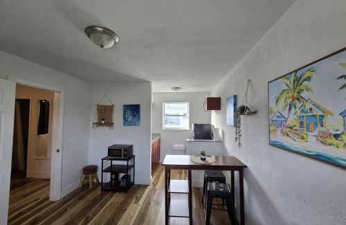 Little Haiti Apartamento | Cozy Place Near Design District - 4