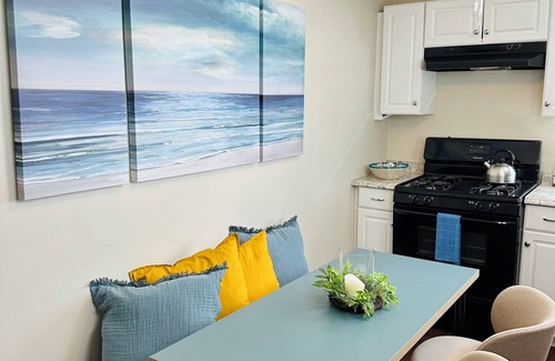 Norwalk Apartamento | Cozy, pleasant 2BR apt in Beach community! Only 1hr to NYC!