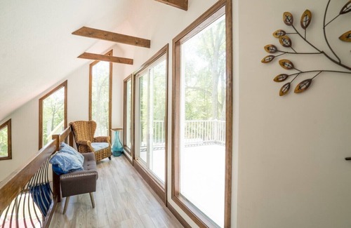 Bushkill Casa | Cozy Pocono Chalet with Ammenities