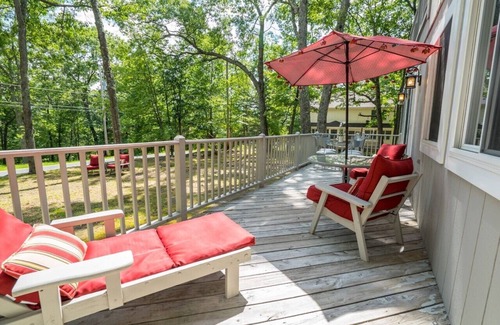 Bushkill Casa | Cozy Pocono Chalet with Ammenities