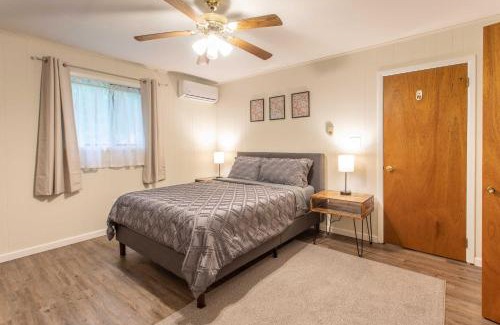 Gouldsboro Casa | Cozy Poconos Ranch Home with Pool Access, Near Lake!