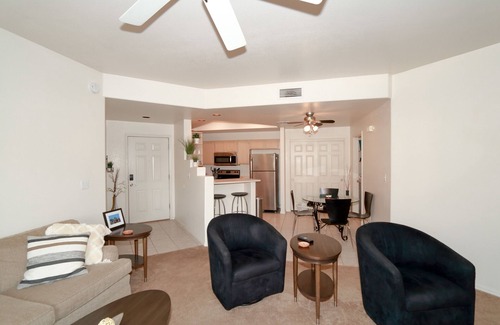 Villa Sierra Madre Condominio | Cozy Pointe Resort Condo - Walking Distance to North Mountain!