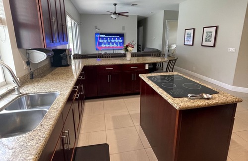 Hunt Club Casa | Cozy pool house in Loxahatchee.