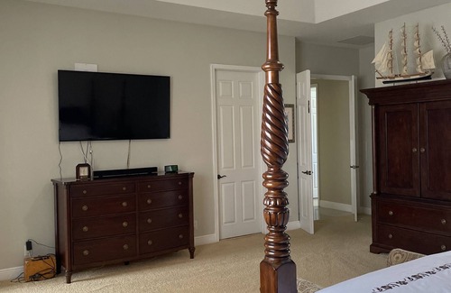 Hunt Club Casa | Cozy pool house in Loxahatchee.