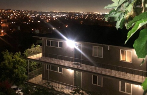 Monterey Park Apartamento | Cozy poolside getaway