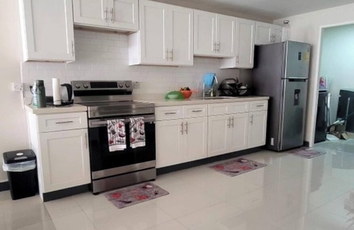 Portmore Apartamento | 2 Bed-Sleeps 5-Private Garden-Free Parking