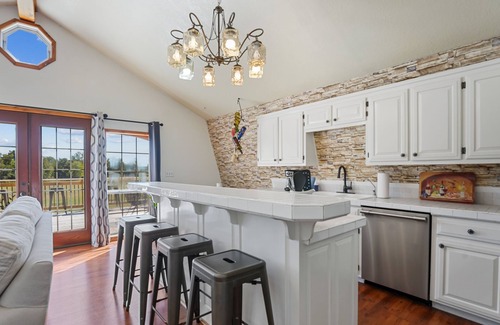 Rogers Cabina | Cozy Posy Cabin - Mountain Top Cabin on 18 acres!