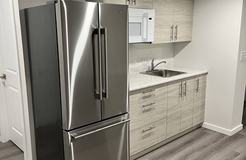 Fort Gary Casa | Cozy Private 1-bedroom Basement Suite with free parking