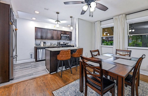 Loch Raven Casa | Cozy Private 2 Bedroom w/ Shared Wash & Dryer by Golf Course, Univ, & Hospitals