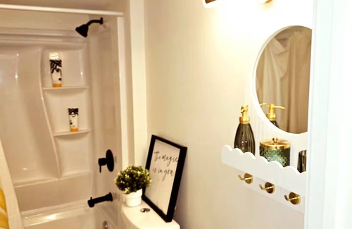 Fort Gary Apartamento | Cozy Private Basement Suite| Near Transit & U of M
