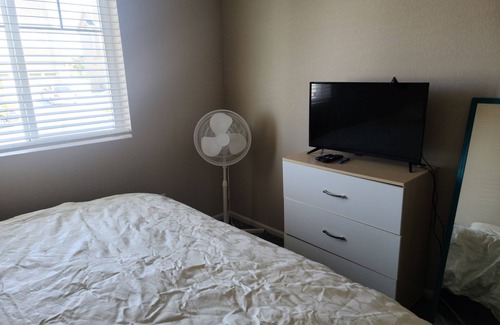 Belle Creek Casa | Cozy private bedroom and bathroom