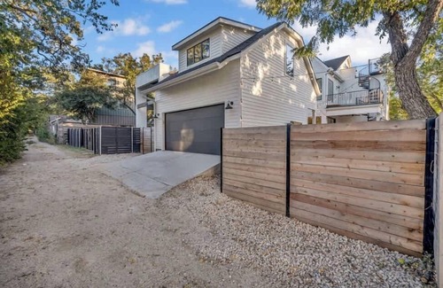 Blackshear-Prospect Hill Apartamento | Cozy Private Guest House | 2 Queen Beds | Sleeps 4