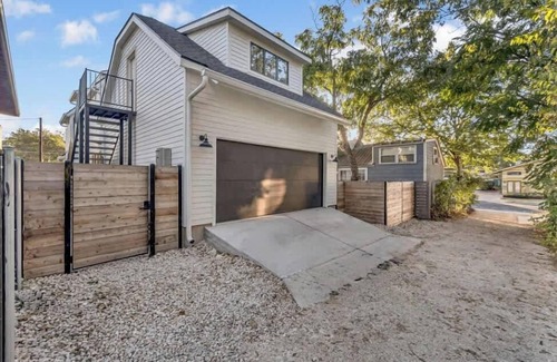 Blackshear-Prospect Hill Apartamento | Cozy Private Guest House | 2 Queen Beds | Sleeps 4