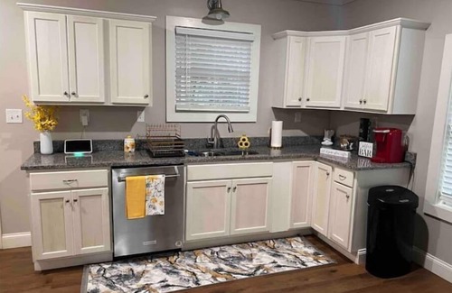 Warner Robins Casa | Cozy & Private home w/ in-ground pool