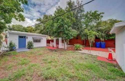 West Little Havana Casa | Cozy Private House near Miami Airport - Free parking - 02