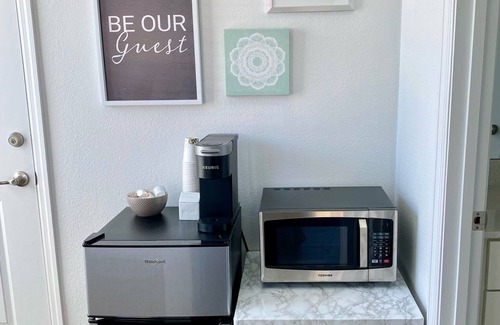Northwest Orlando Casa | Cozy, Private, Modern 1BD/1BA Apt in College Park Home. Pet Friendly!