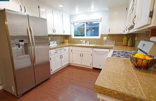 Mountain View Casa | Cozy private room in a house for two in Martinez