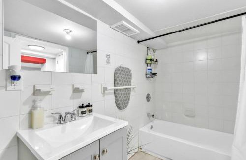 Constable Hook Apartamento | Cozy Private Room in Shared Space NYC Light Rail BSMT A