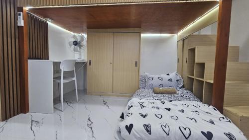Tuguegarao Apartamento | Cozy Private Room D at 3Z Transient House
