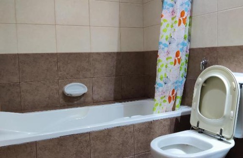 Dubai Casa | Cozy Private Room with En Suite Bathroom in Beautiful and Calm Locality