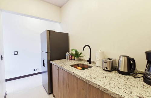 Aguas termales de Arenal Apartamento | Studio with jacuzzi, kitchen, private, location