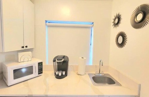 Highland Garden Casa | Cozy private studio well located in Hollywood, Fl